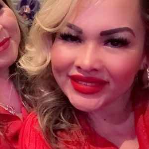 Meet your Posher, Gabriela